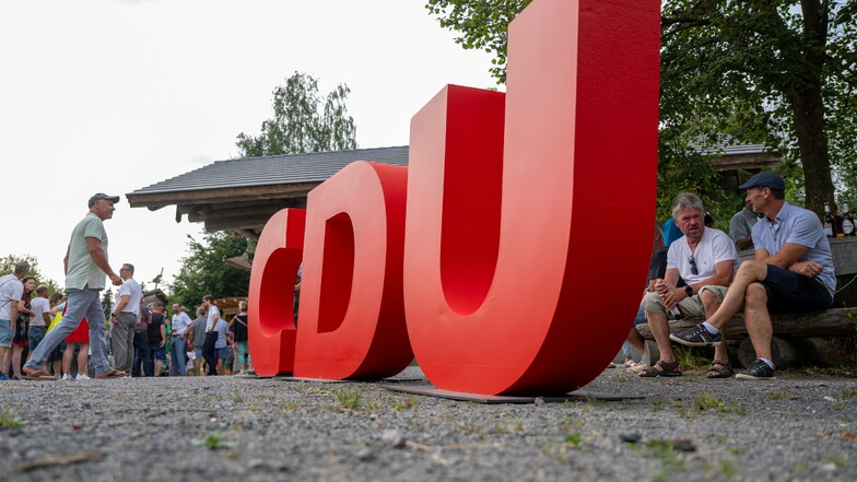 Wahlkampf in Sachsen: Vor den Landtagswahlen würden 45 Prozent der CDU-Mitglieder eine Zusammenarbeit mit der AfD nicht vollkommen ausschließen.