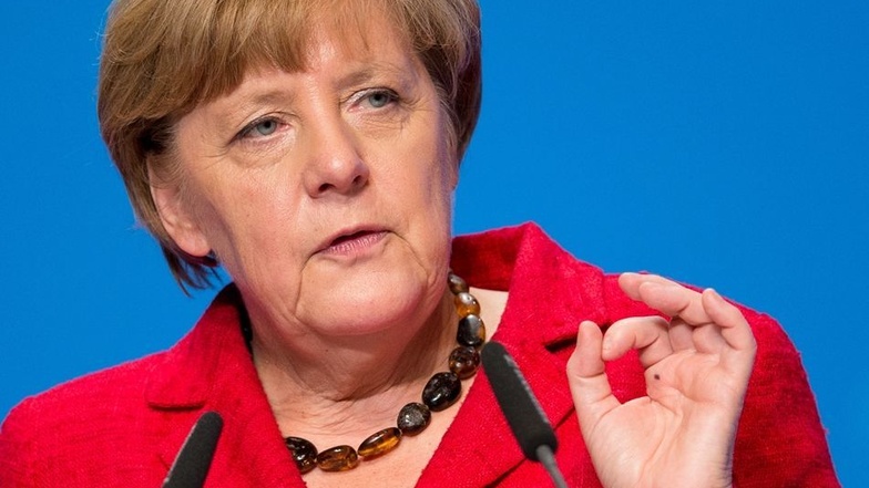 Galgen-Symbolik: Merkel bleibt gelassen