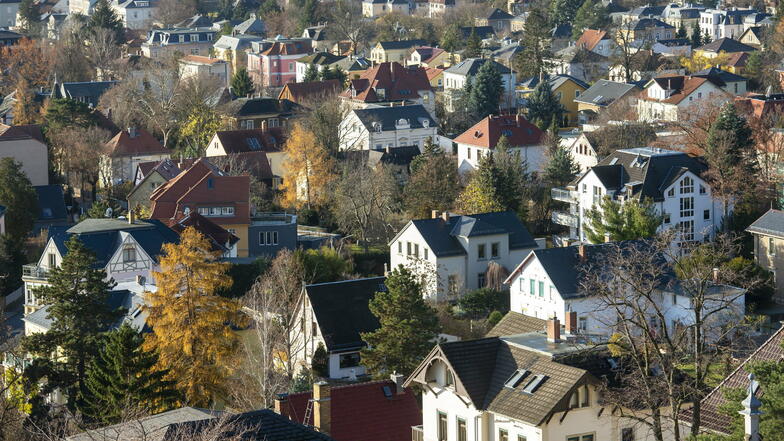 Die Villengebiete mit großzügigen Grundstücken prägen den Charakter Radebeuls oberhalb der Meißner Straße.
