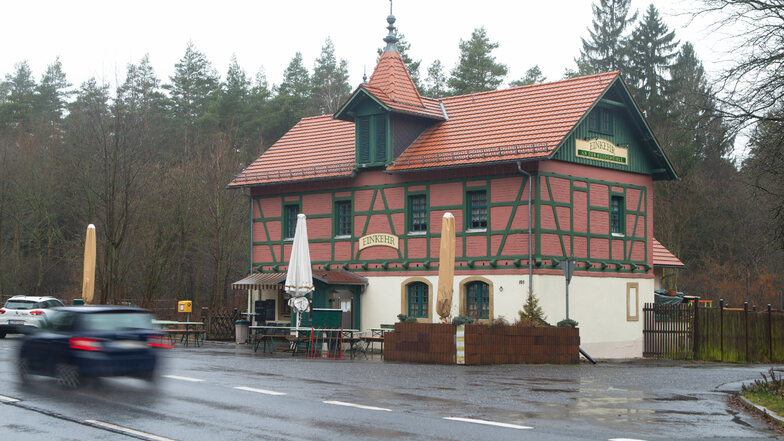 Die Gaststätte „Einkehr an der Heidemühle“ an der Radeberger Landstraße ist seit Mitte Januar geschlossen. Der Eigentümer will sie verkaufen.