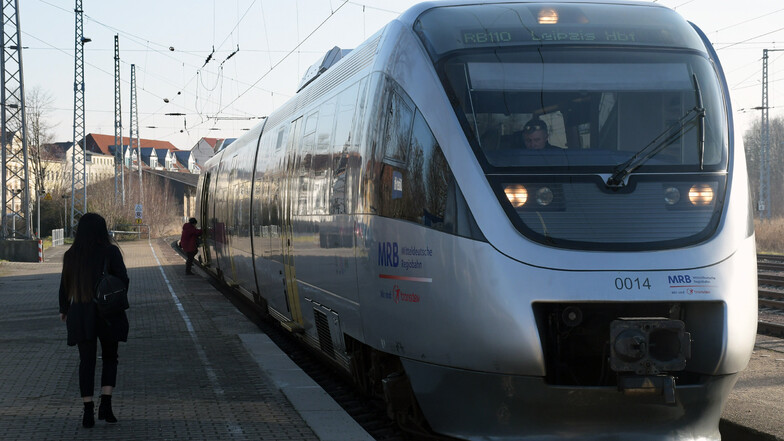 Erheblich weniger Fahrgäste nutzen derzeit die Mitteldeutsche Regiobahn. Das Unternehmen reagiert darauf.