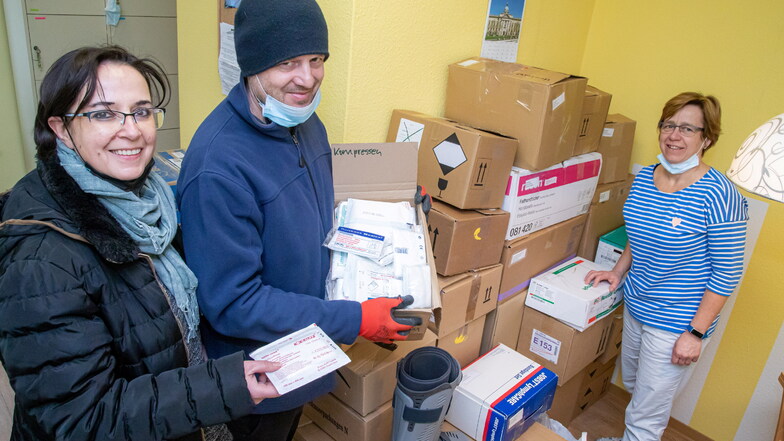 Mit Geldspenden von 1.500 Euro konnten große Mengen medizinisches Verbrauchsmaterial gekauft werden.