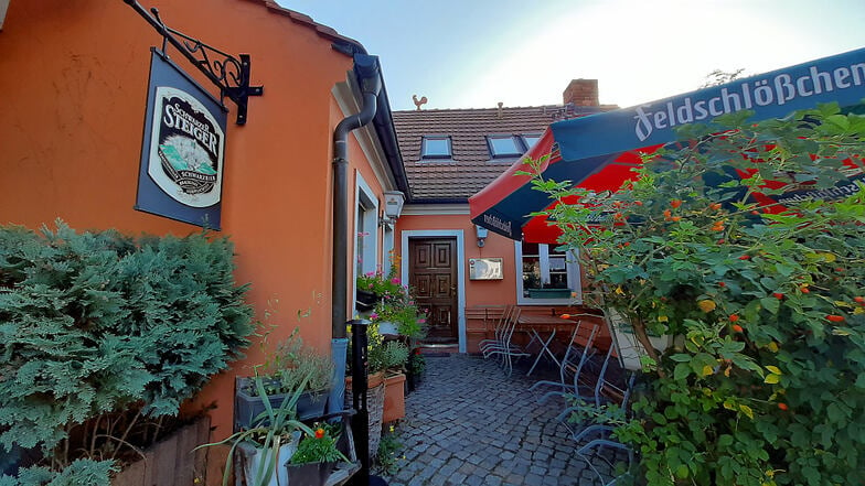 Erst am Abend erwacht das Anno 1900 in der Hoyerswerdaer Altstadt zum Leben. Findet sich ein Gastronom, der das Haus und die Einrichtung übernimmt?