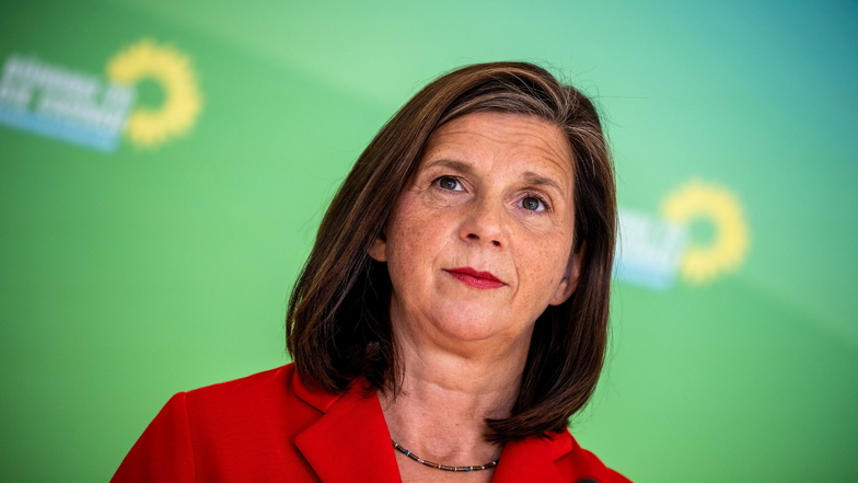 Bundestagsvizepräsidentin Katrin Göring-Eckardt (Grüne) fordert mehr Unterstützung für Menschen mit länger anhaltenden Corona-Beeinträchtigungen auch bei der Teilhabe am Alltagsleben.