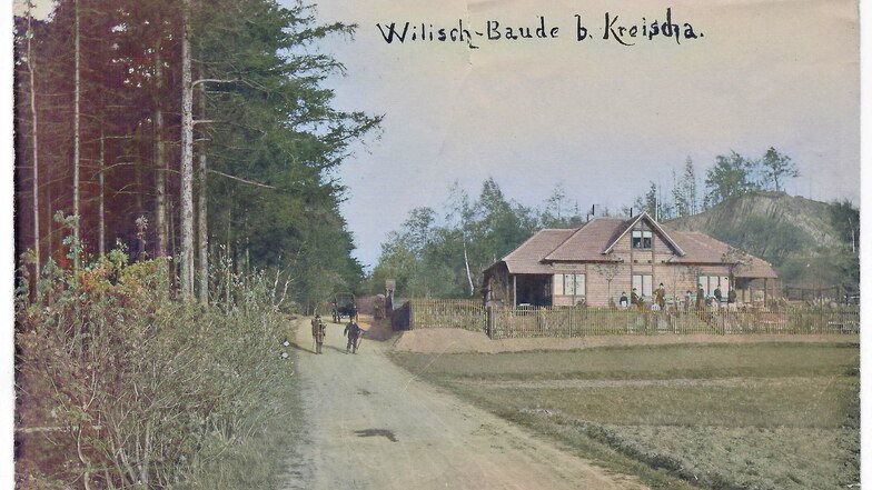 Sommer 1909: Die neu errichtete Wilischbaude ist die Zierde des Berges. In nur zweieinhalb Monaten Bauzeit ist sie errichtet worden.