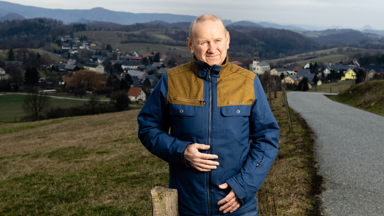 Jörg Hempel von der Agrargenossenschaft Saupsdorf wirbt für mehr Verständnis unter Imkern und Landwirten.