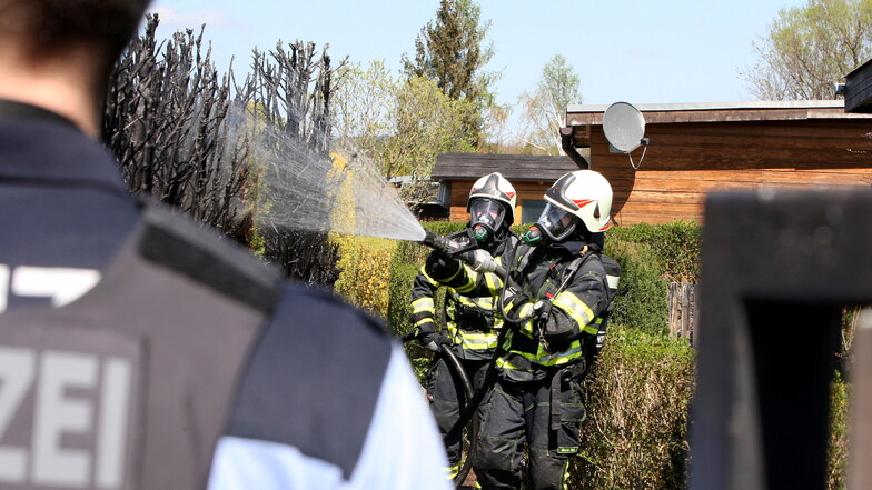 Pirna: Drei Verletzte bei Feuer im Kleingarten