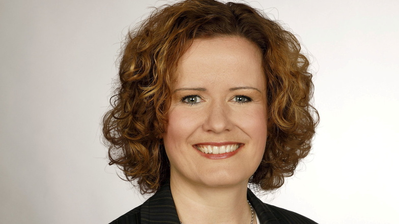 Die Freien Wähler nominieren die 41-jährige Stefanie Gebauer als eigene Kandidatin für die Bundespräsidentenwahl am 13. Februar.