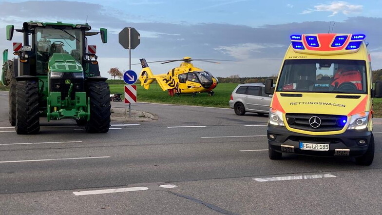 Ein schwerer Unfall ereignete sich am Freitagmorgen an der Kreuzung Umgehungsstraße/Aschershainer Straße.