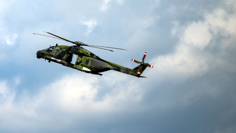 Bundeswehrhubschrauber konnten beim Flug beobachtet werden.