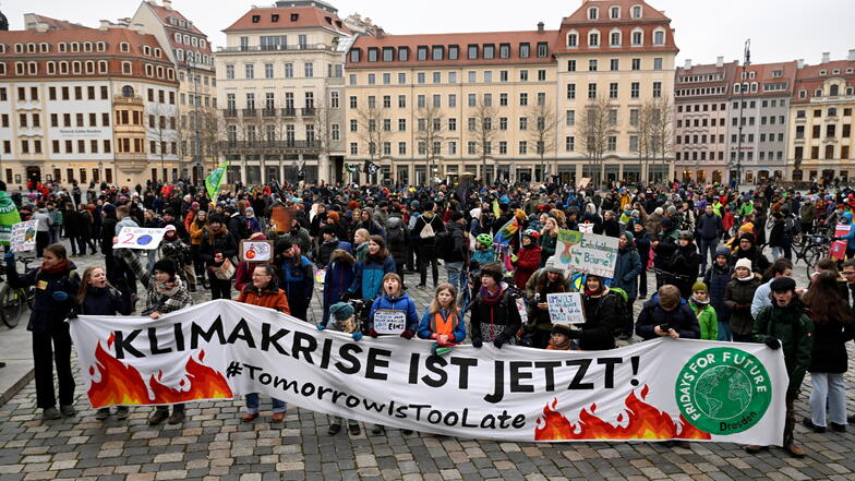 "Fridays-for-Future"-Demo sorgte für Verkehrsbehinderungen in Dresden