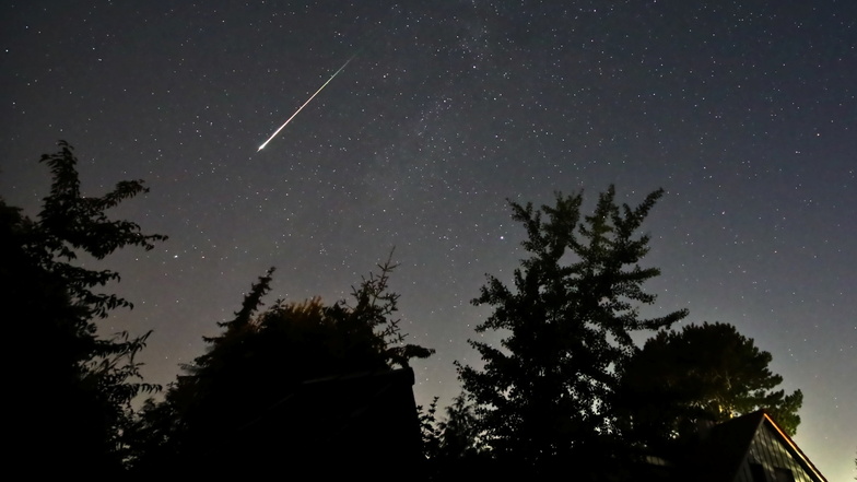 Die Perseiden, einer der bekanntesten Meteorströme, erreichen am Montagabend ihr Maximum.