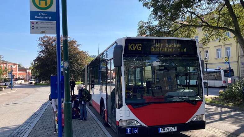 Verärgerte KVG-Mitarbeiter "sprengen" Infotag des neuen Busdienstleisters