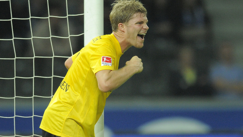 Zwischen 2010 und 2013 spielte Florian Jungwirth für Dynamo Dresden. Er stieg mit den Schwarz-Gelben auf und hielt zweimal die Klasse. Auf dem Platz zeigte sich der gebürtige Oberbayer immer sehr kämpferisch.