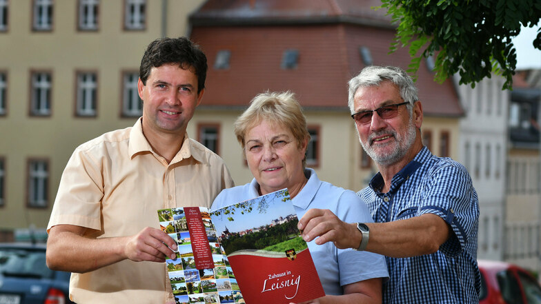 Zuhause in Leisnig - an dieser Broschüre hat Renate Simon mitgearbeitet. An diesem Dienstag wird die ehemalige Schulleiterin und Chefin des Heimatvereins 75 Jahre alt.
