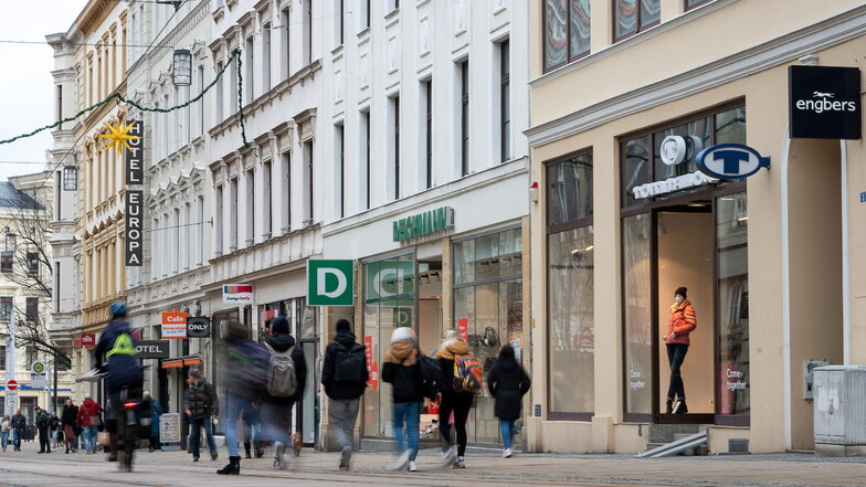 Immer was los auf der Berliner Straße in Görlitz: Die Einwohnerzahl der Innenstadt steigt wieder.