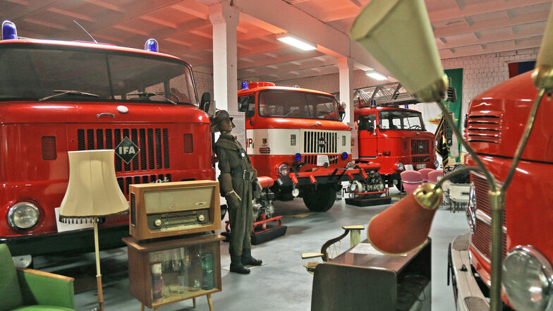 Das Feuerwehrmuseum in Zeithain ist voll. Die Sammler haben aber noch jede Menge neues Material.