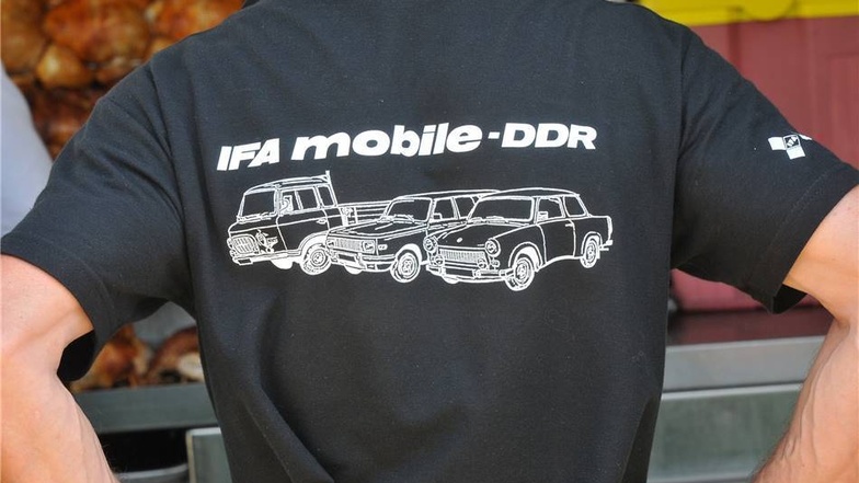 IFA-Mobile aus der DDR spielen nach wie vor  eine große Rolle wie dieses T-Shirt beweist.