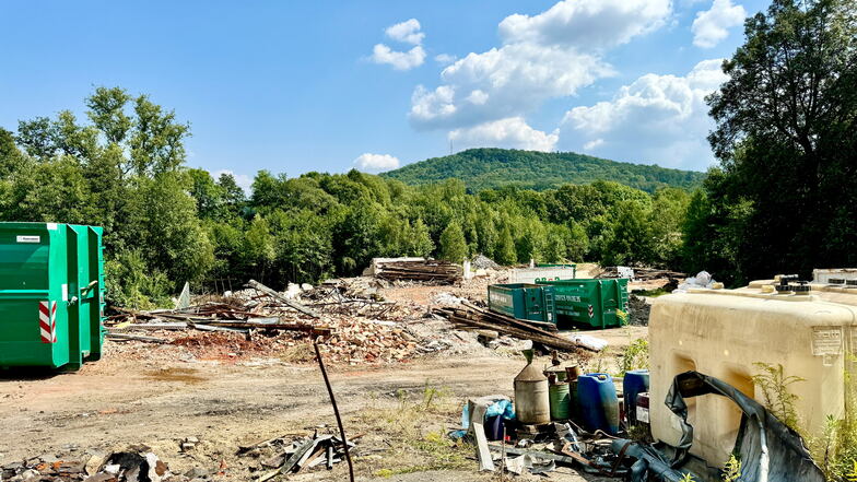 So sieht es jetzt auf dem Gelände des ehemaligen Steinwerkes "Löbauer Granit" aus.