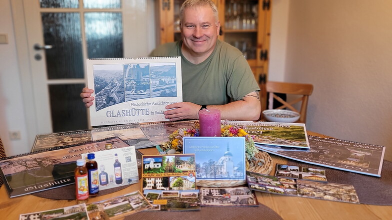 Daniel Schütze ist stolz auf seine Glashütte-Kollektion. Wiederkehrendes 			Highlight: der jährliche Stadtkalender.