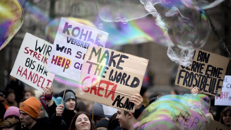 Schüler bei einer "Fridays for Future"-Demonstration in Berlin.