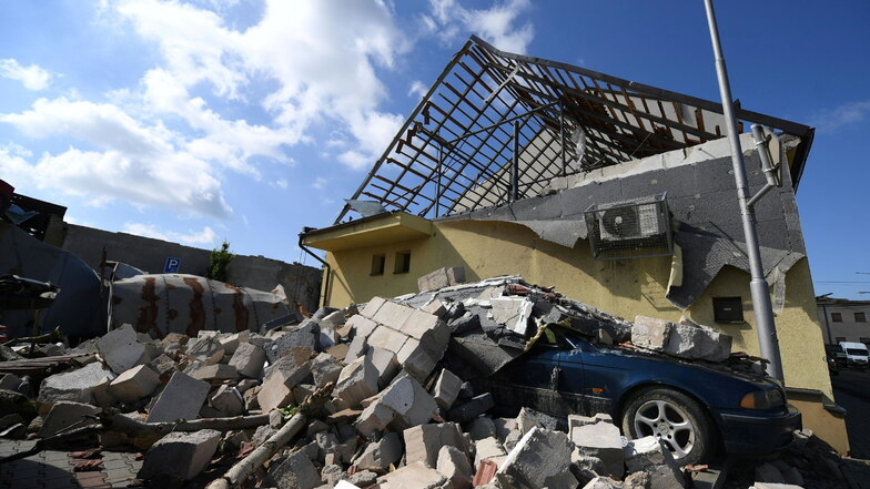 Ein Tornado hat in Tschechien für verheerende Zerstörungen gesorgt.