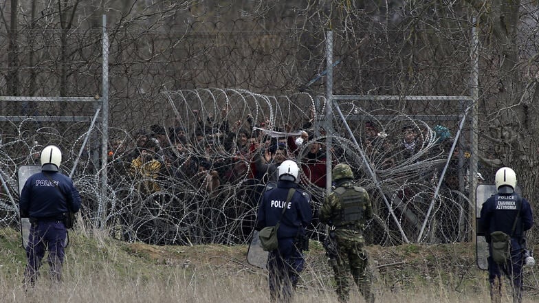 Wie es Griechenland mit den
Rechten von Flüchtlingen hält