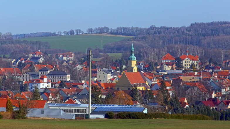 Blick vom Eierberg auf Pulsnitz. Die Stadt begeht 2025 ihr 800-jähriges Jubiläum.
