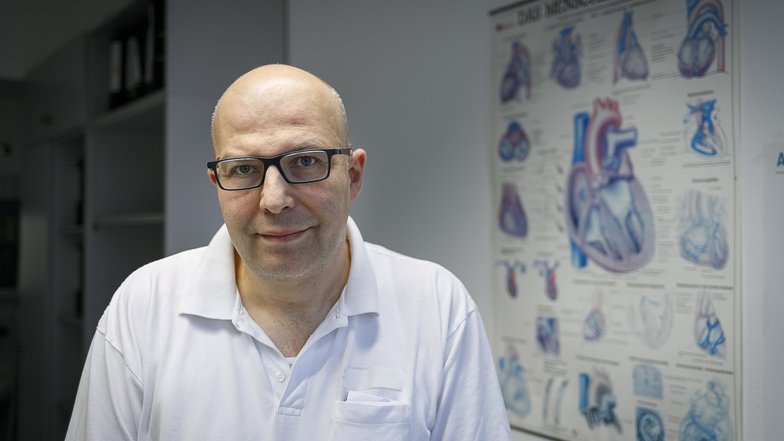 Chefarzt Dr. Jörg Lubrich wird die Isolierstation im Görlitzer Carolus-Krankenhaus leiten. Der Pneumologe ist auch Mitglied des Pandemiestabs im Landkreis. 