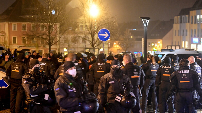 Die Polizei war am Montagabend in Bautzen laut eigenen Angaben mit mehr Beamten im Einsatz als in der Vorwoche.