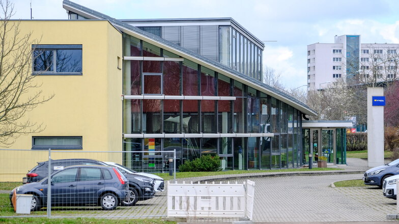 Die Wasser Abwasser Betriebsgesellschaft soll künftig in dem Gebäude auf der Stadtgrenze zwischen Coswig und Radebeul ihren Firmensitz haben. Ab Januar kümmert sie sich auch um das Trink- und Schmutzwasser in Moritzburg.