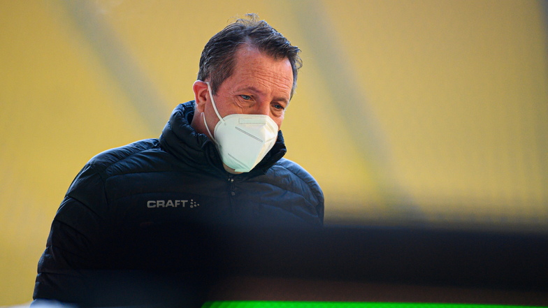 Dynamos Trainer Markus Kauczinski hat schon wieder Corona-Sorgen.