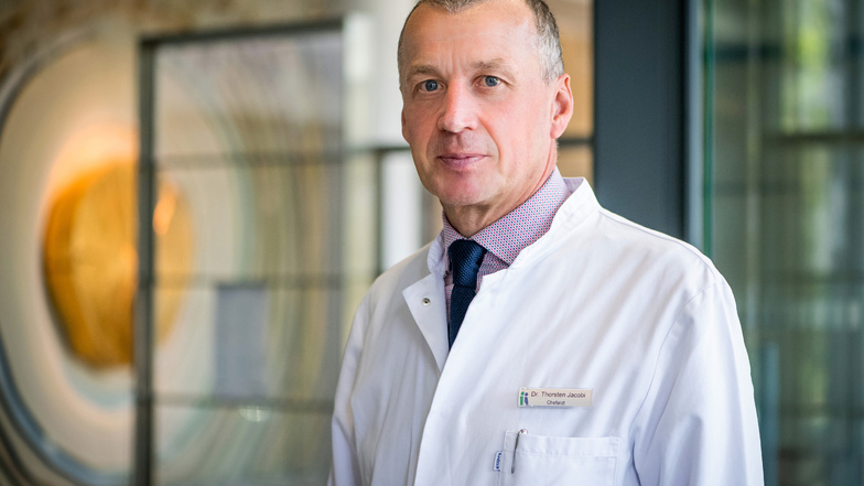 Dr. Thorsten Jacobi ist Leiter des Pankreaskarzinomzentrums am Diako. Vor zehn Jahren erlangte er mit dem Diakonissenkrankenhaus die erste Zertifizierung eines solchen Zentrums Sachsens.