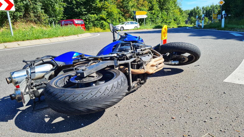 Am Harthaer Kreuz ereignete sich am Dienstagnachmittag ein Motorradunfall.