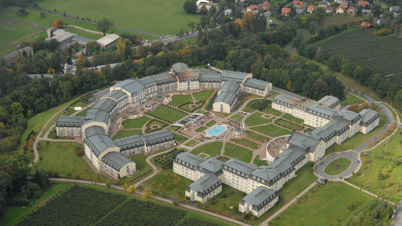 Die Bavaria-Klinik in Kreischa öffnet ab Montag wieder für Besucher.