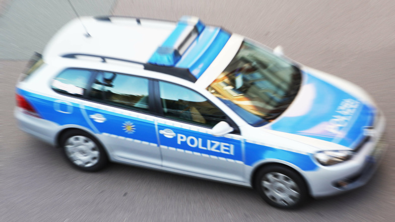 In Chemnitz ist ein Mann bei einer Auseinandersetzung schwer verletzt worden.