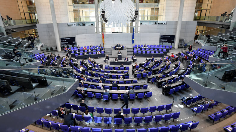 Auch CSU für kleineren Bundestag