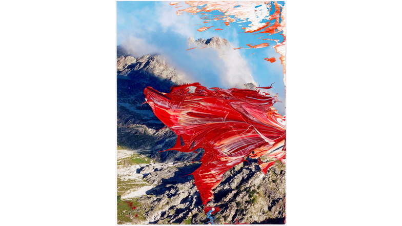 Urlaub in den Bergen? Dieses Bild kam aus der Gerhard Richter Kunststiftung in die Ausstellung im Albertinum: „29. April 2015, 2015“ Öl auf Farbfotografie.