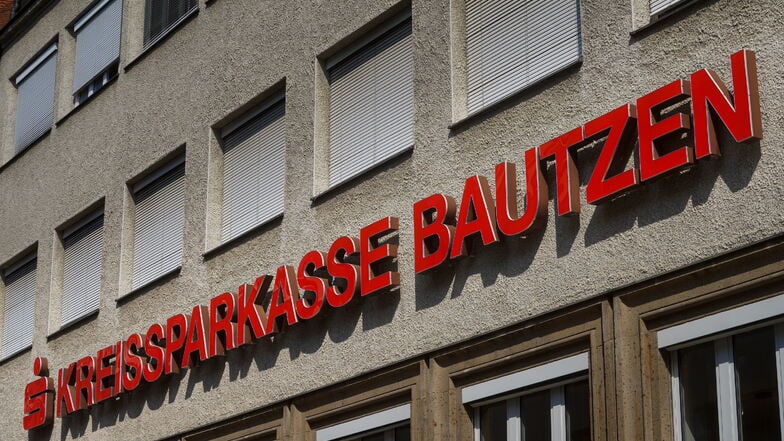 Die Kreissparkasse Bautzen wird Kunden, die in den 1990er- und 2000er-Jahren das Modell „Prämiensparen flexibel“ abgeschlossen hatten, Zinsen nachzahlen.