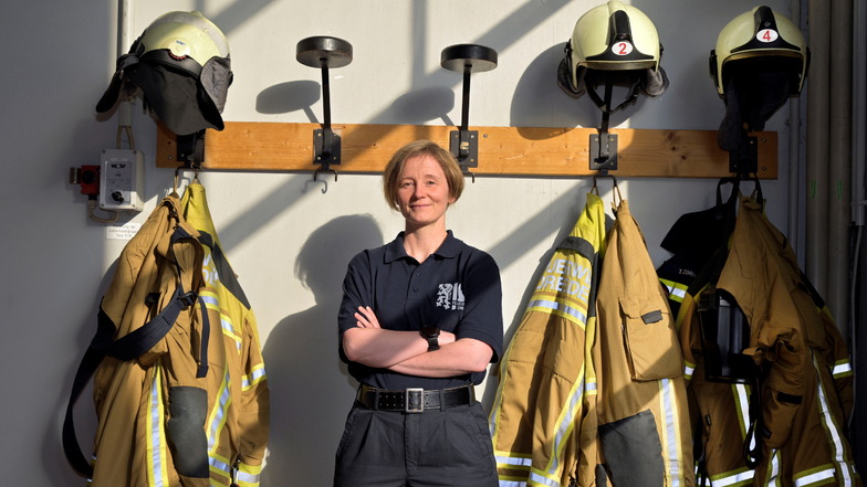 Marika Rosenberg ist nach eigenen Angaben Sachsens einzige Feuerwehrfrau im höheren Dienst. Auf der Feuerwehrmesse Florian in Dresden moderiert sie eine Fachtagung - und möchte Vorbild für junge Frauen sein.