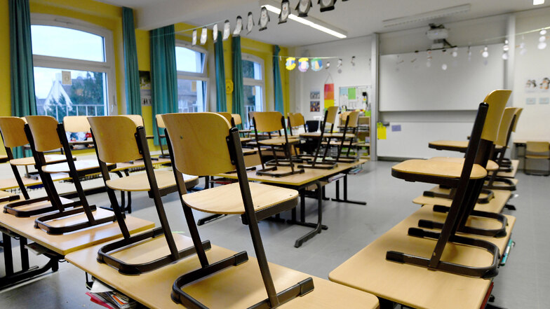 Kein Schüler mehr in den Klassenräumen: Die Pestalozzi-Oberschule in Radeberg musste wegen mehrerer Corona-Fälle schließen.