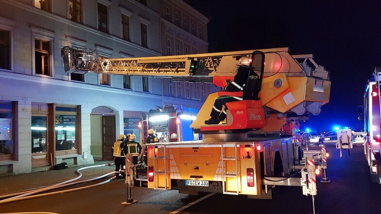 Die Feuerwehr im Einsatz am Freitagmorgen in der Görlitzer Innenstadt.