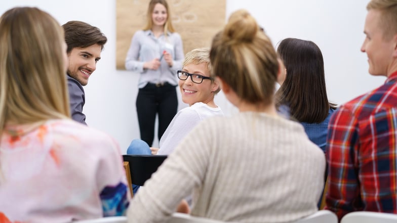 Gemeinsam Neues lernen kann auch den Zusammenhalt im Team stärken. Doch zur Weiterbildung gehört noch mehr.