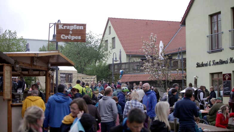 Ob es auf dem Röhrsdorfer Bauernmarkt am Wochenende so voll wie zum Blütenfest im Frühjahr wird?