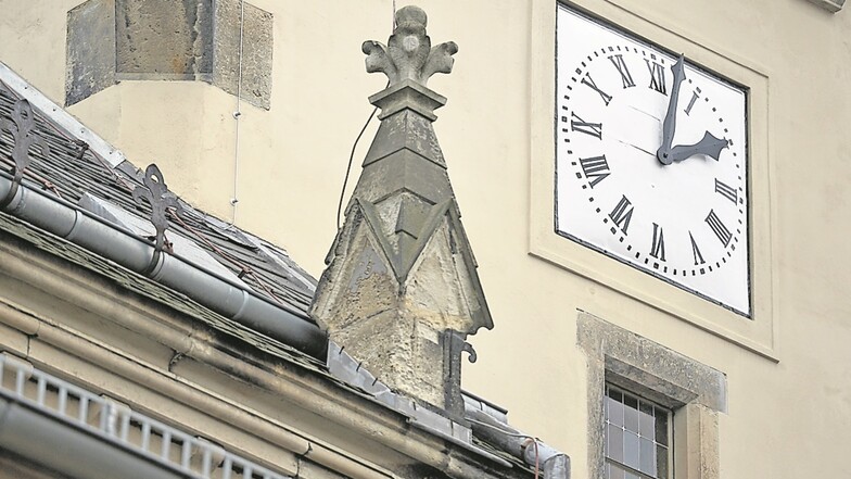 Ein Rad greift ins andere – um am Ende werden damit die Zeiger der Turmuhr der Friedenskirche gedreht und die Glocken pünktlich angeschlagen.