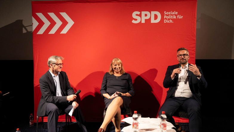Frank Richter, kulturpolitischer Sprecher der SPD-Fraktion, Petra Köpping und Martin Dulig (v.l.n.r.) bei der SPD-Veranstaltung Zeitenwende.