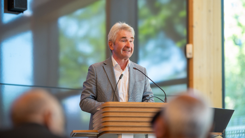 Professor Andreas Pinkwart, Direktor des TUD-Excite Zentrums für Innovation, Transfer und Unternehmertum, auf dem Workshop "Global Leadership in intelligent Assistive Technologies" in Dresden.