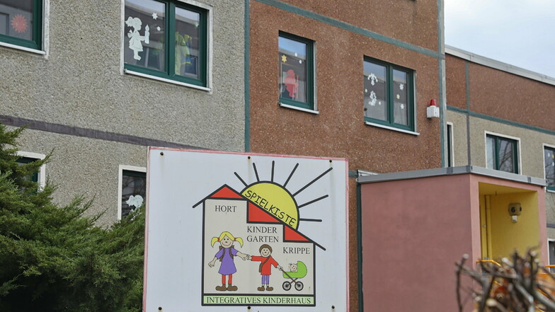 Das Integrative Kinderhaus "Spielkiste" in Olbersdorf wird energetisch saniert - ein Gründach inklusive.