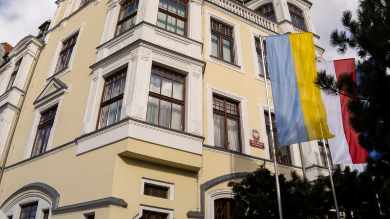 In Zgorzelec weht am Rathaus jetzt die Ukraine-Flagge. Eine Verbindung, die weit zurückreicht.
