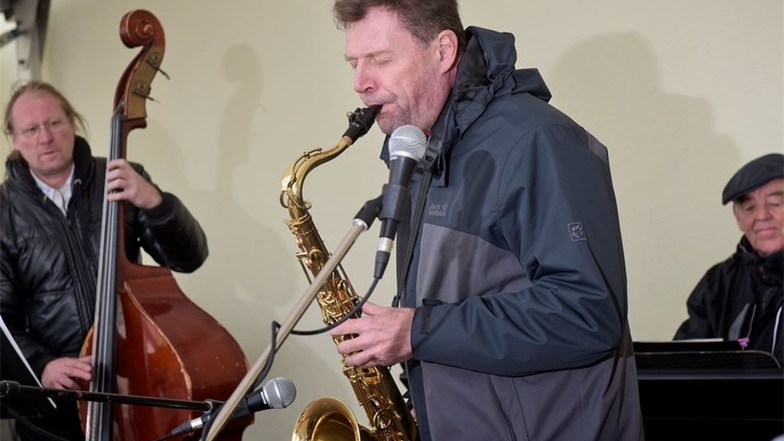 Die Jazz Tales auf Döbeln begleiteten den Frühschoppen musikalisch. In diesem Jahr gab es nur Livemusik, auch zwei Schülerbands aus der Region traten auf. 